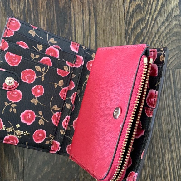 Kate Spade Bag with matching wallet - Picture 5 of 6
